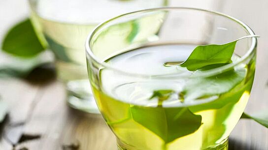 Le thé vert est une boisson très saine utilisée dans l'alimentation japonaise. 